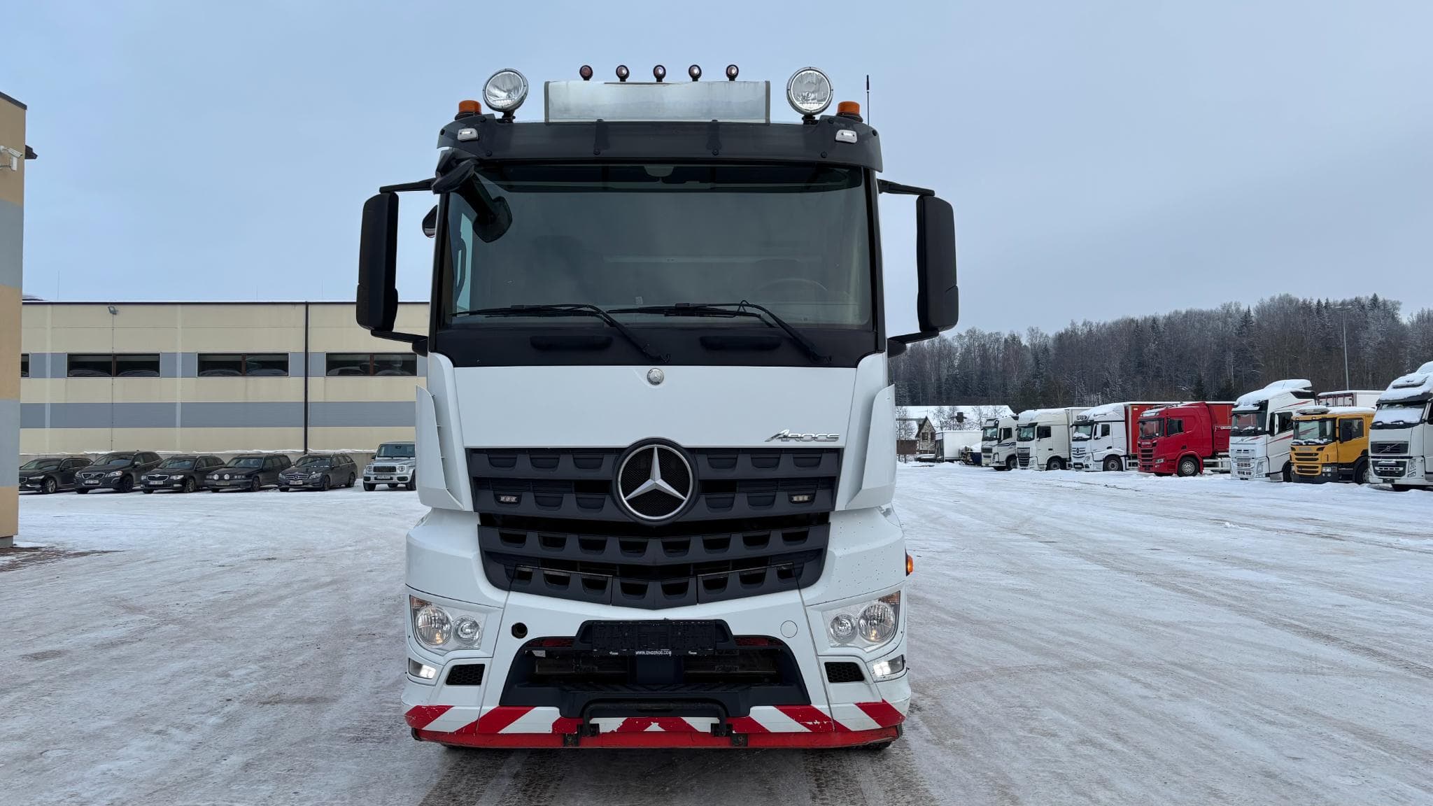 MERCEDES-BENZ AROCS 3253 LK Euro 6 Volquete Tridem